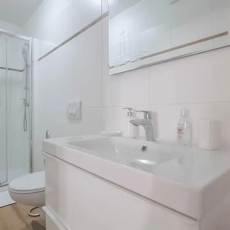 Fiore 3* Novigrad Istria